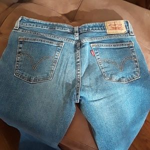 Womens Levis